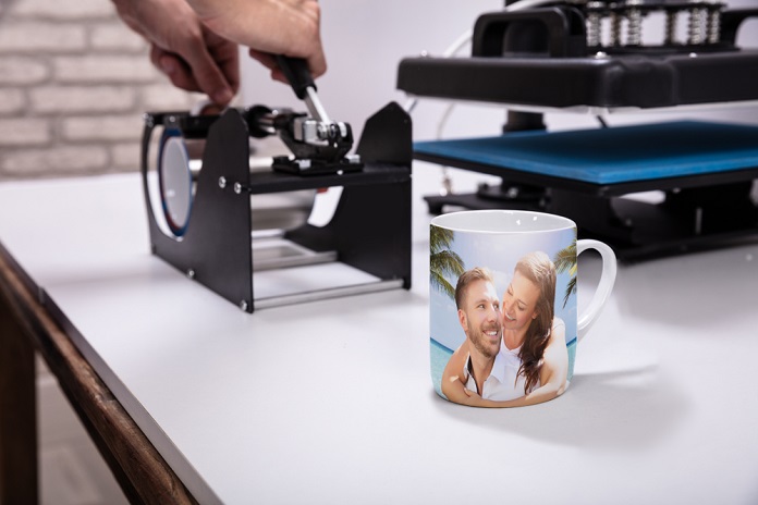 photo mug of a happy couple